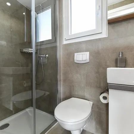 Mobile Homes At Kamp alanı 2*