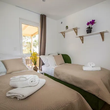 Mobile Homes At Kamp alanı 2*