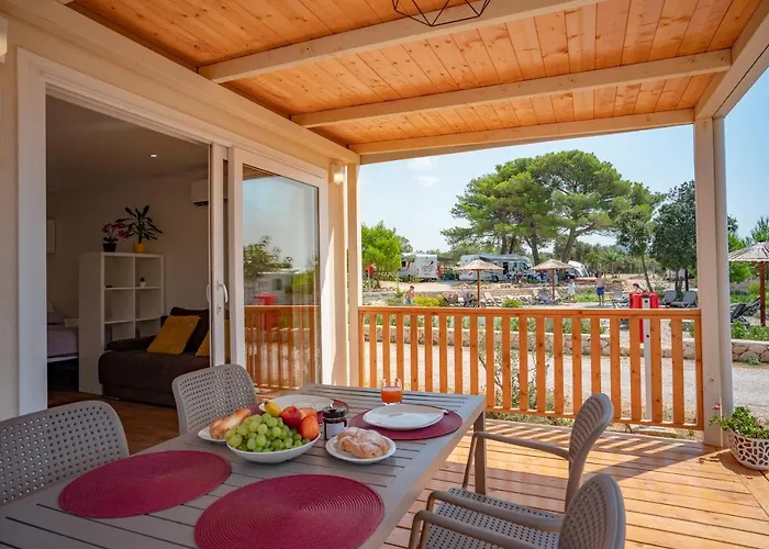 אתר קמפינג Mobile Homes At 2*