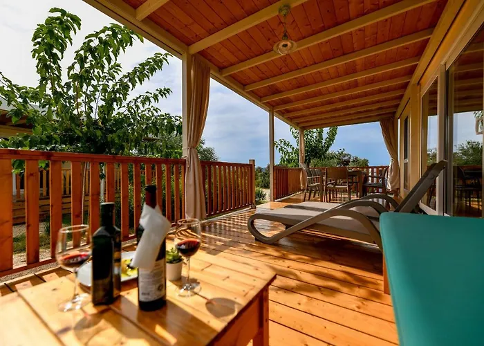 Mobile Homes At キャンプ場 ウグリャン