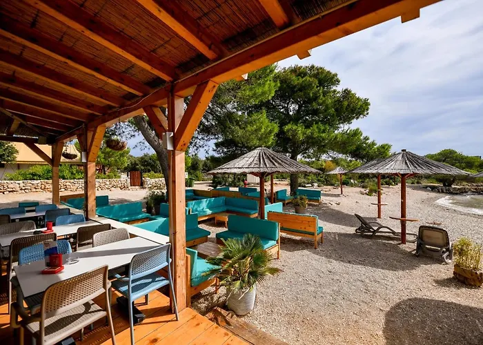 キャンプ場 Mobile Homes At ウグリャン