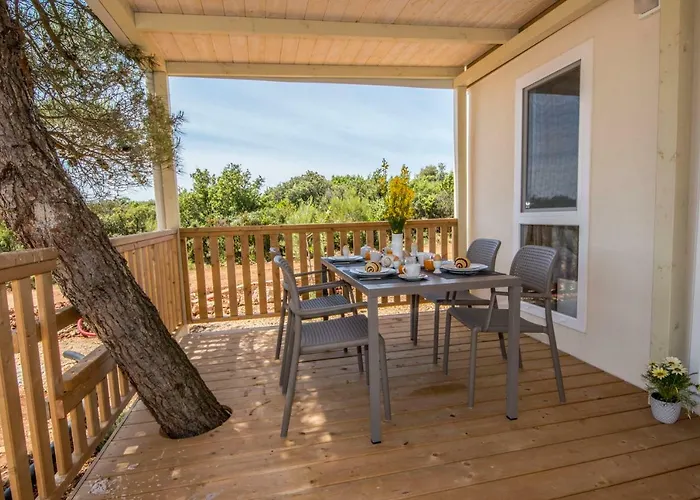 Mobile Homes At ウグリャン