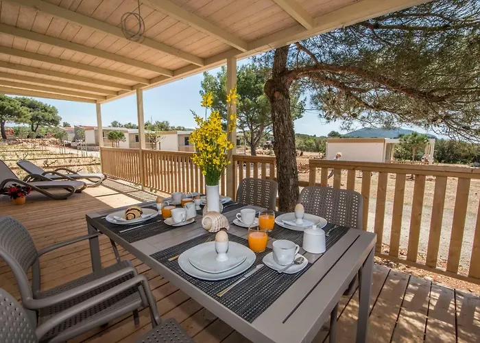 Mobile Homes At אתר קמפינג 2*