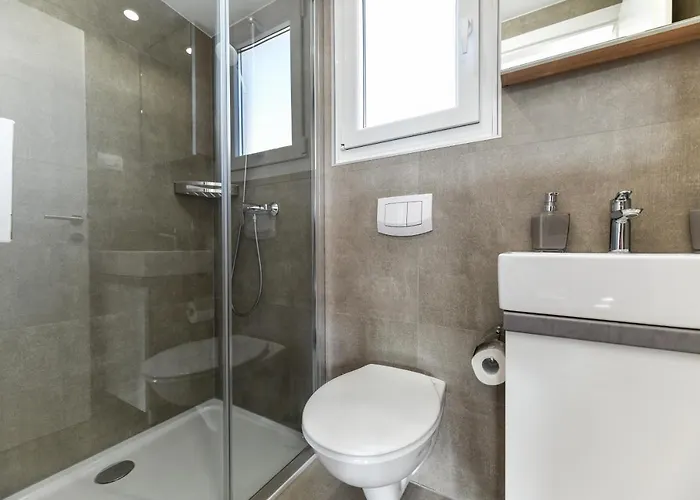 Mobile Homes At 캠프장 2*