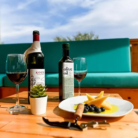 Mobile Homes At אתר קמפינג אוגייאן