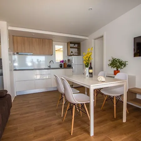 Mobile Homes At 2* אוגייאן