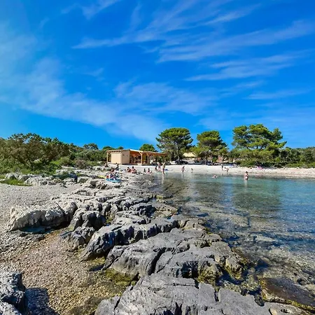 Mobile Homes At אתר קמפינג אוגייאן