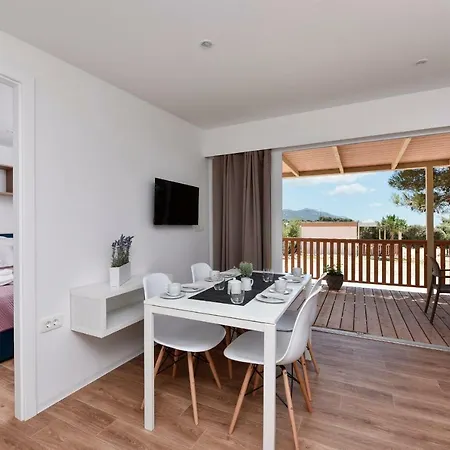 Mobile Homes At אתר קמפינג 2*