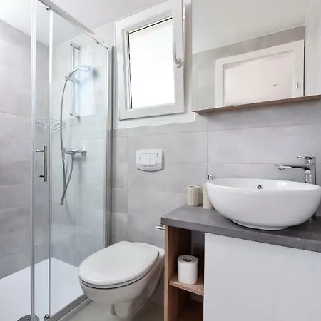 אתר קמפינג Mobile Homes At 2*